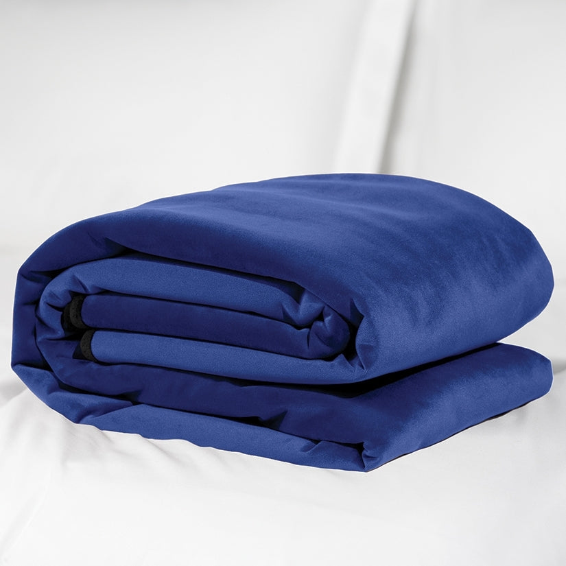 Introducing the Liberator Fascinator Throw Indigo, a luxurious microfiber throw designed for comfort and durability. Protect your furniture from messy adventures while adding elegance to your bedroom or playroom with its indigo hue. Perfect for sensual m..