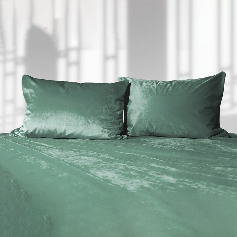 Introducing the Liberator Fascinator Liquid Velvet Sheets-K Sage, a luxurious and comfortable bedding option. Made from soft, silky liquid velvet, these waterproof sheets in a sophisticated K-Sage hue not only add elegance to your bedroom but also protec..