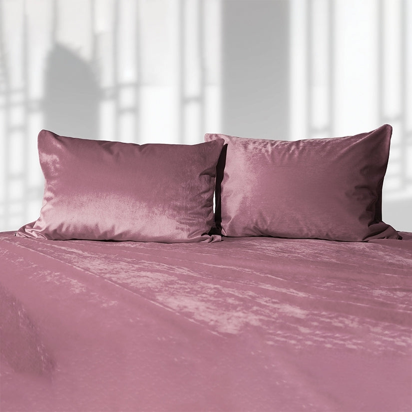 Introducing Liberator Fascinator Liquid Velvet Sheets-K Rose, the ultimate luxury for intimate and everyday use. Soft, smooth, and sensual, these versatile sheets add elegance to any setting. Perfect for picnics, movie nights, or furniture protection. Or..